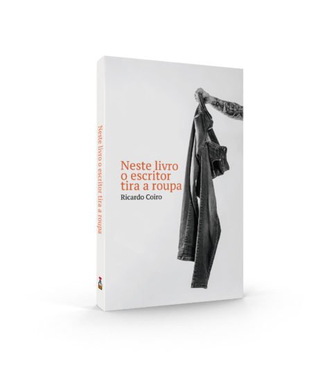 Neste livro o escritor tira a roupa
